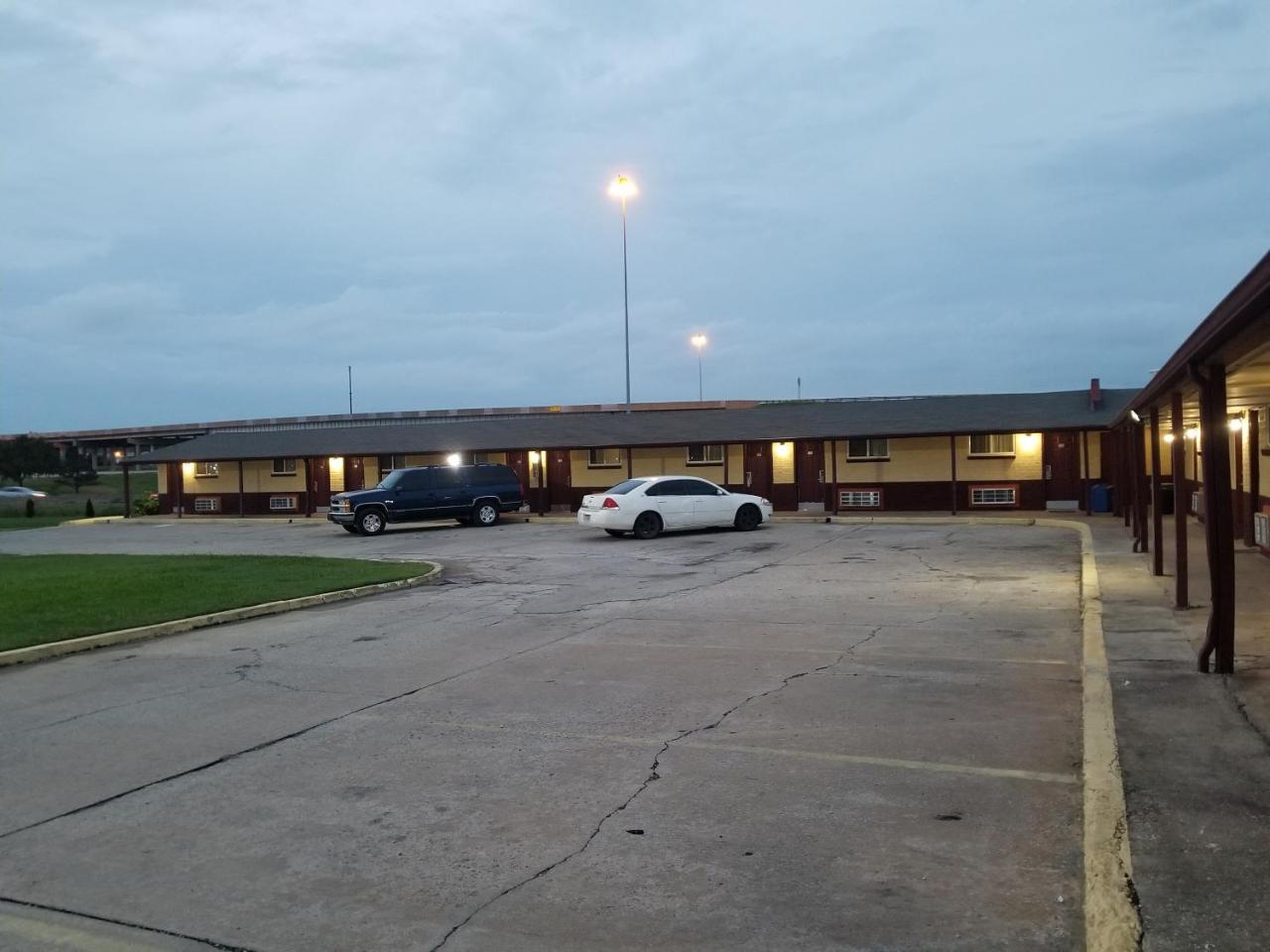 America'S Value Inn Oakhurst Exterior photo